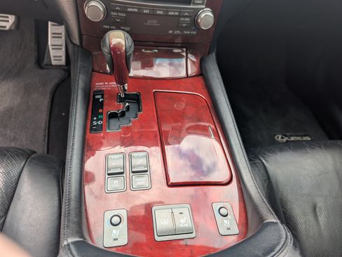 Used 2010 Lexus LS 460 AWD image 15