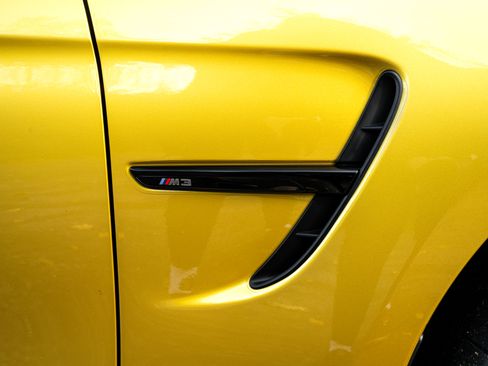 Used 2018 BMW M3 Sedan w/ Competition Package image 8