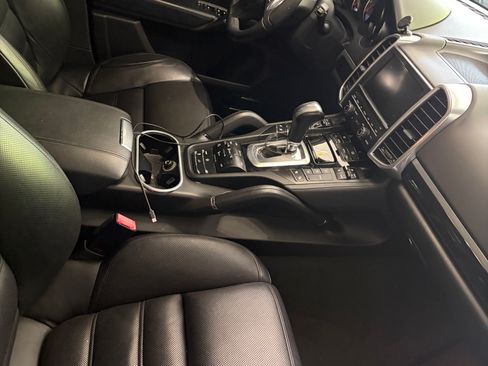 Used 2013 Porsche Cayenne GTS AWD/4WD image 8