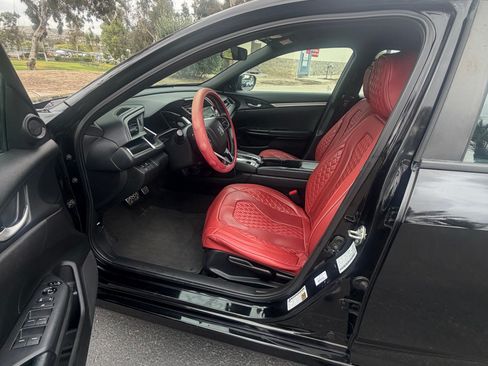 Used 2019 Honda Civic Sport image 10