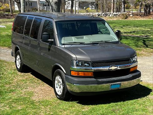 Used 2014 Chevrolet Express 1500 LT w/ LT Preferred Equipment Group image 1