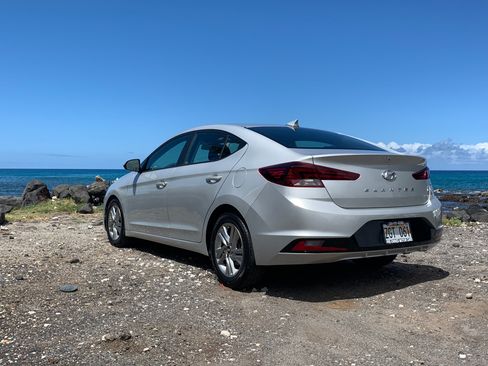 Used 2020 Hyundai Elantra SEL w/ Cargo Package (C1) FWD image 5