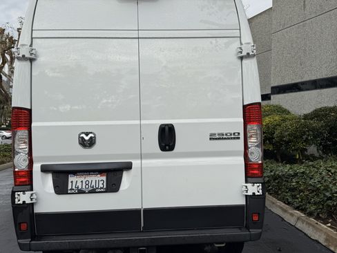 Used 2023 RAM ProMaster 2500 image 4