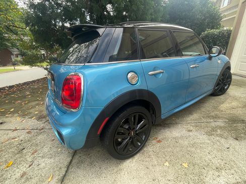 Used 2017 MINI Cooper S FWD image 2