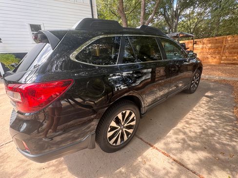 Used 2015 Subaru Outback 2.5i Limited image 10