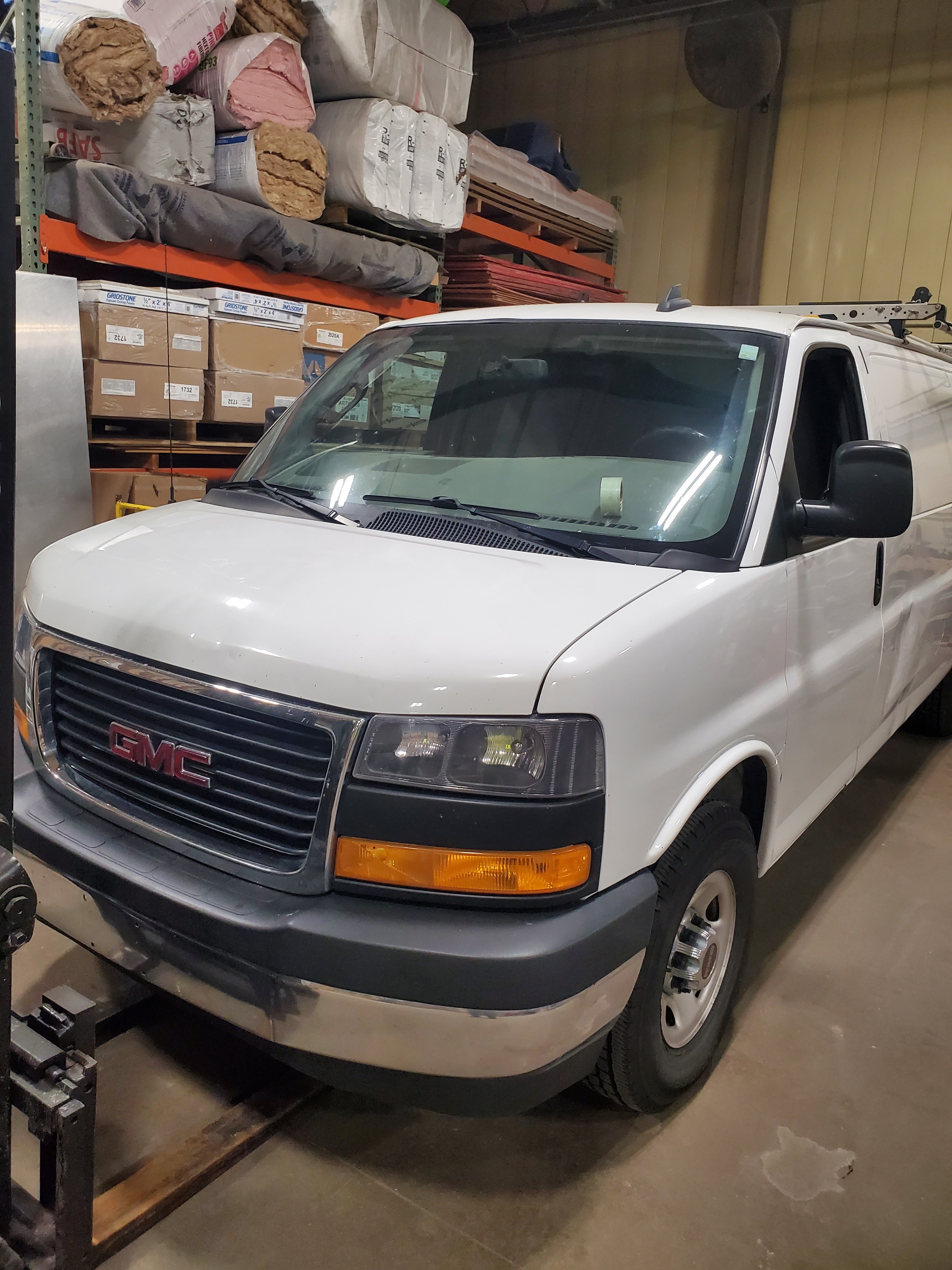 Used 2020 GMC Savana 3500 Extended w/ Driver Convenience Package RWD image 1