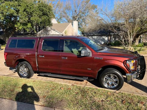 Used 2016 Ford F150 XLT w/ Equipment Group 302A Luxury image 2