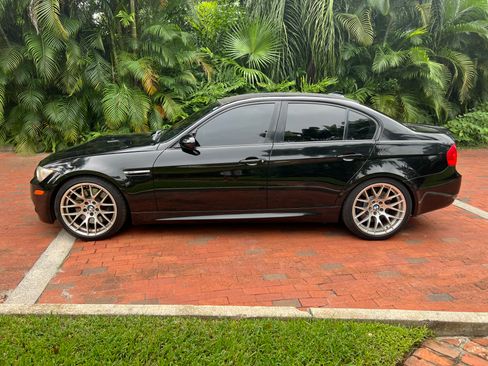 Used 2011 BMW M3 Sedan image 11