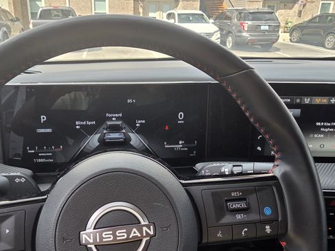 Used 2025 Nissan Kicks SR w/ SR Premium Package image 5