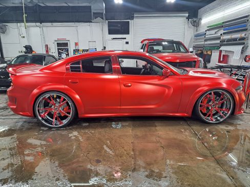 Used 2021 Dodge Charger SRT Hellcat image 2