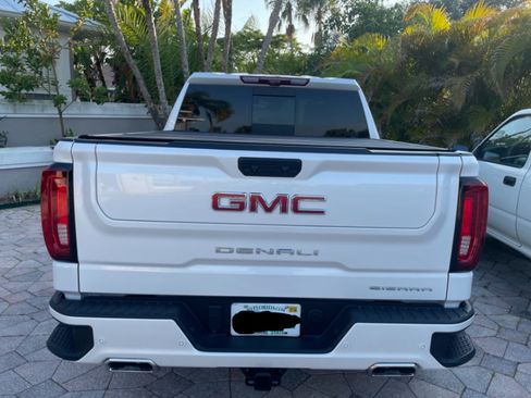 Used 2022 GMC Sierra 1500 Denali w/ Denali Reserve Package image 2