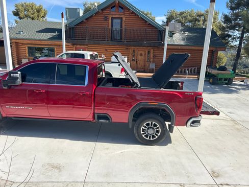 Used 2024 GMC Sierra 3500 SLE w/ SLE Value Package image 9