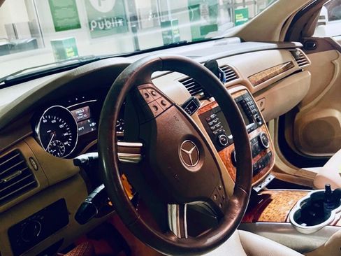 Used 2008 Mercedes-Benz R 350 R 350 Sport Wagon 4D image 9