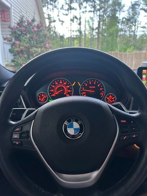 Used 2017 BMW 330i xDrive Sedan AWD/4WD image 16
