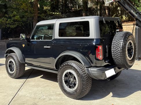 Used 2023 Ford Bronco Badlands image 2