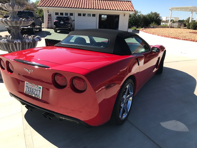 Used 2007 Chevrolet Corvette Convertible w/ Preferred Equipment Group RWD image 4