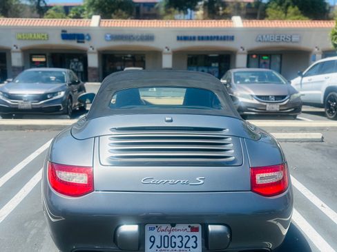 Used 2009 Porsche 911 Carrera S RWD image 4