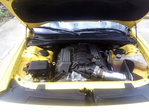 Used 2017 Dodge Challenger R/T Scat Pack w/ Leather Interior Group image 6