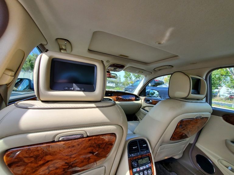 Used 2008 Jaguar XJ Vanden Plas Super V8 RWD image 20