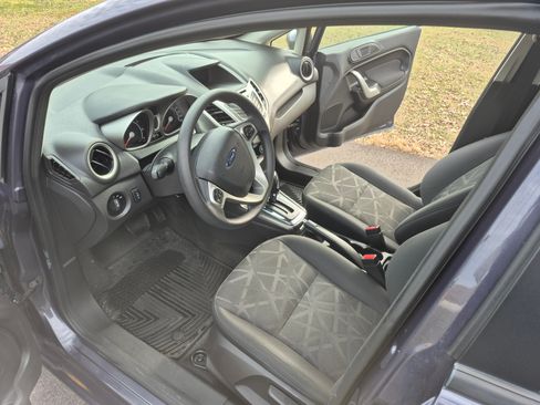 Used 2013 Ford Fiesta SE image 6