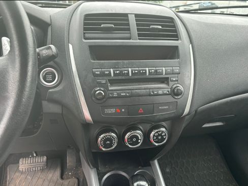 Used 2012 Mitsubishi Outlander Sport SE AWD/4WD image 8