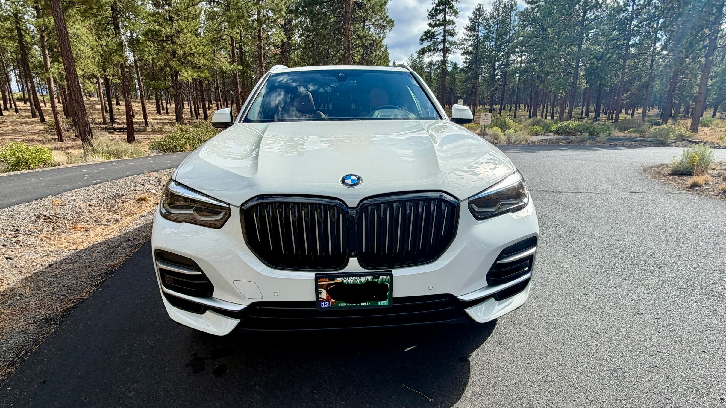Used 2022 BMW X5 xDrive40i w/ Premium Package AWD/4WD image 2