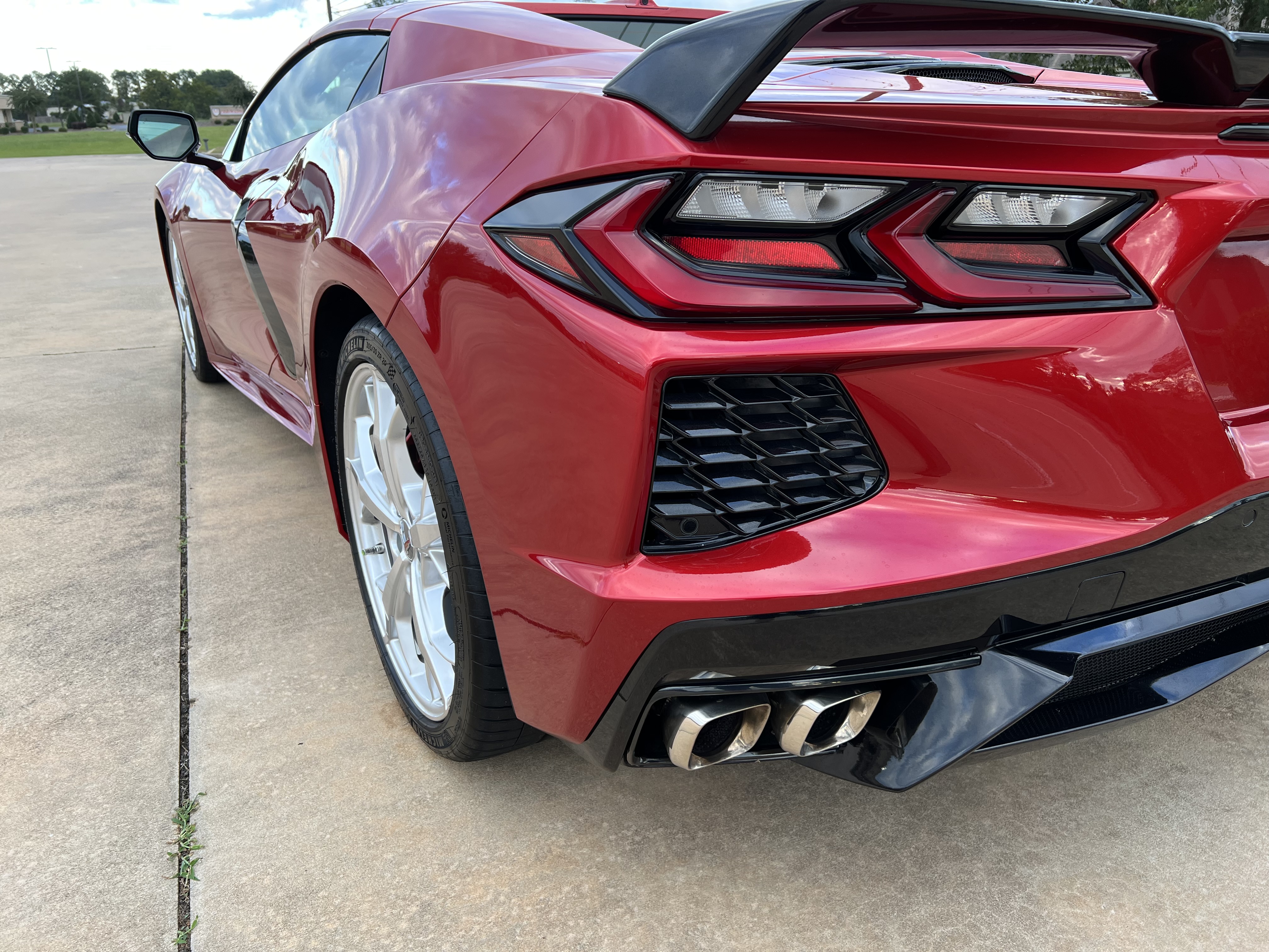 Used 2021 Chevrolet Corvette Stingray Premium Conv w/ Z51 Performance Package RWD image 8