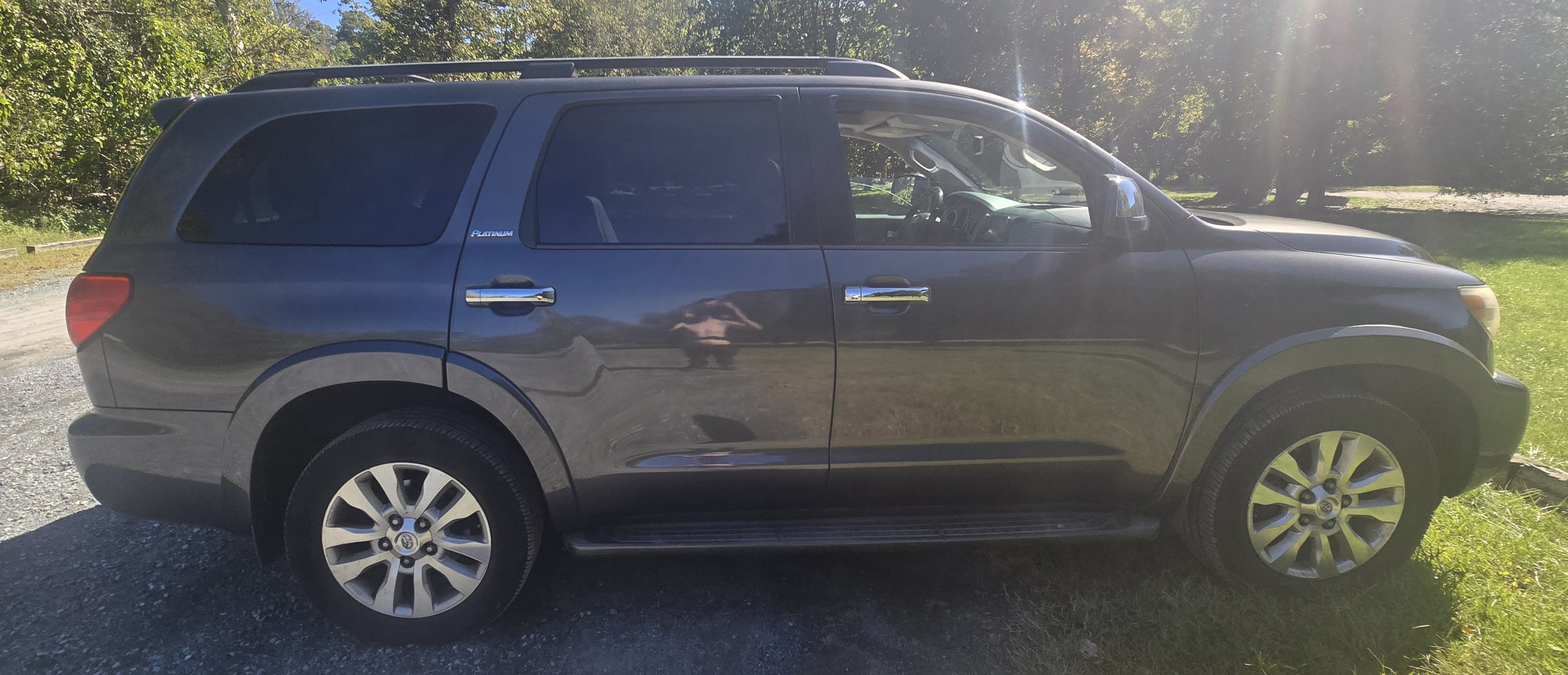 Used 2013 Toyota Sequoia Platinum RWD image 5