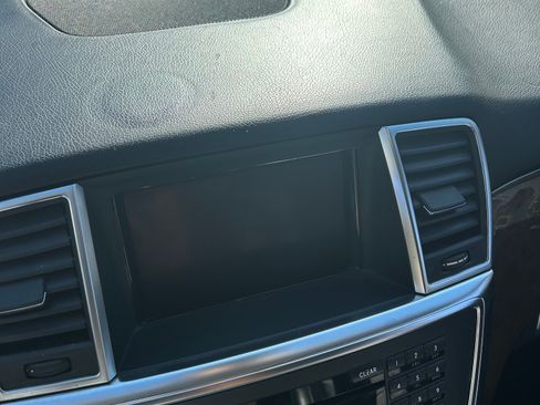 Used 2013 Mercedes-Benz ML 350 4MATIC image 9