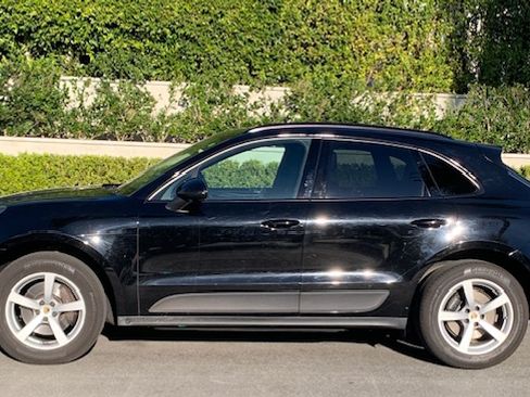 Used 2018 Porsche Macan Sport Edition image 9