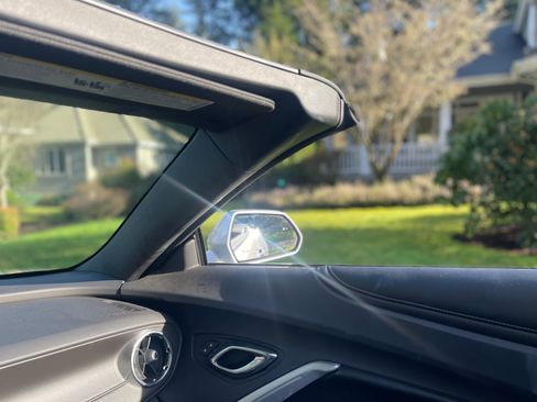 Used 2016 Chevrolet Camaro SS image 21