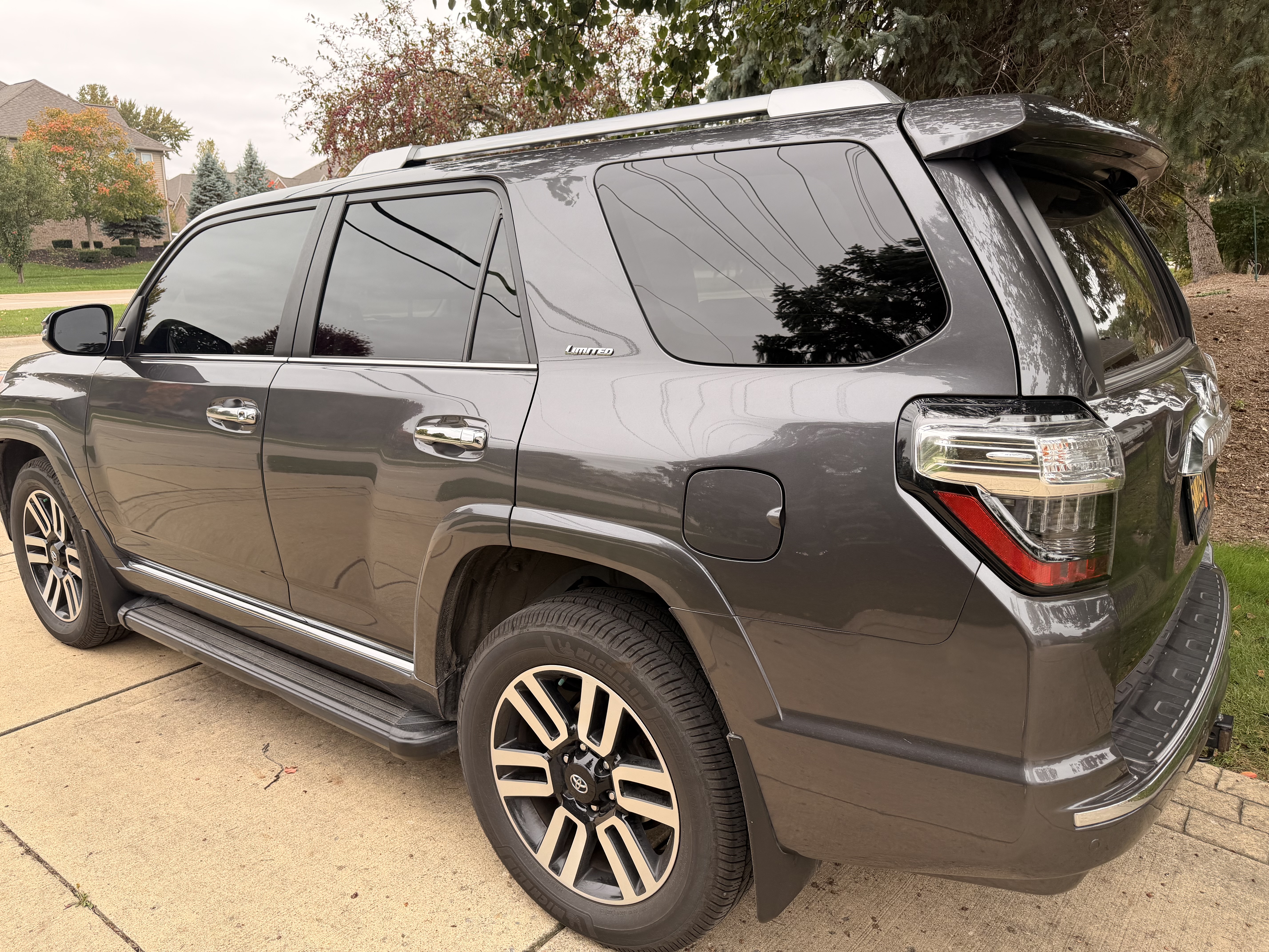 Used 2022 Toyota 4Runner Limited AWD/4WD image 4