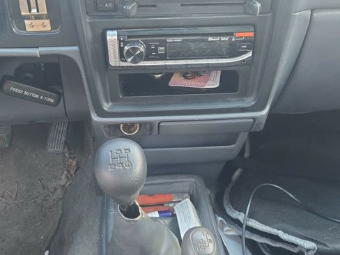 Used 1997 Toyota Tacoma 4x4 Regular Cab image 5