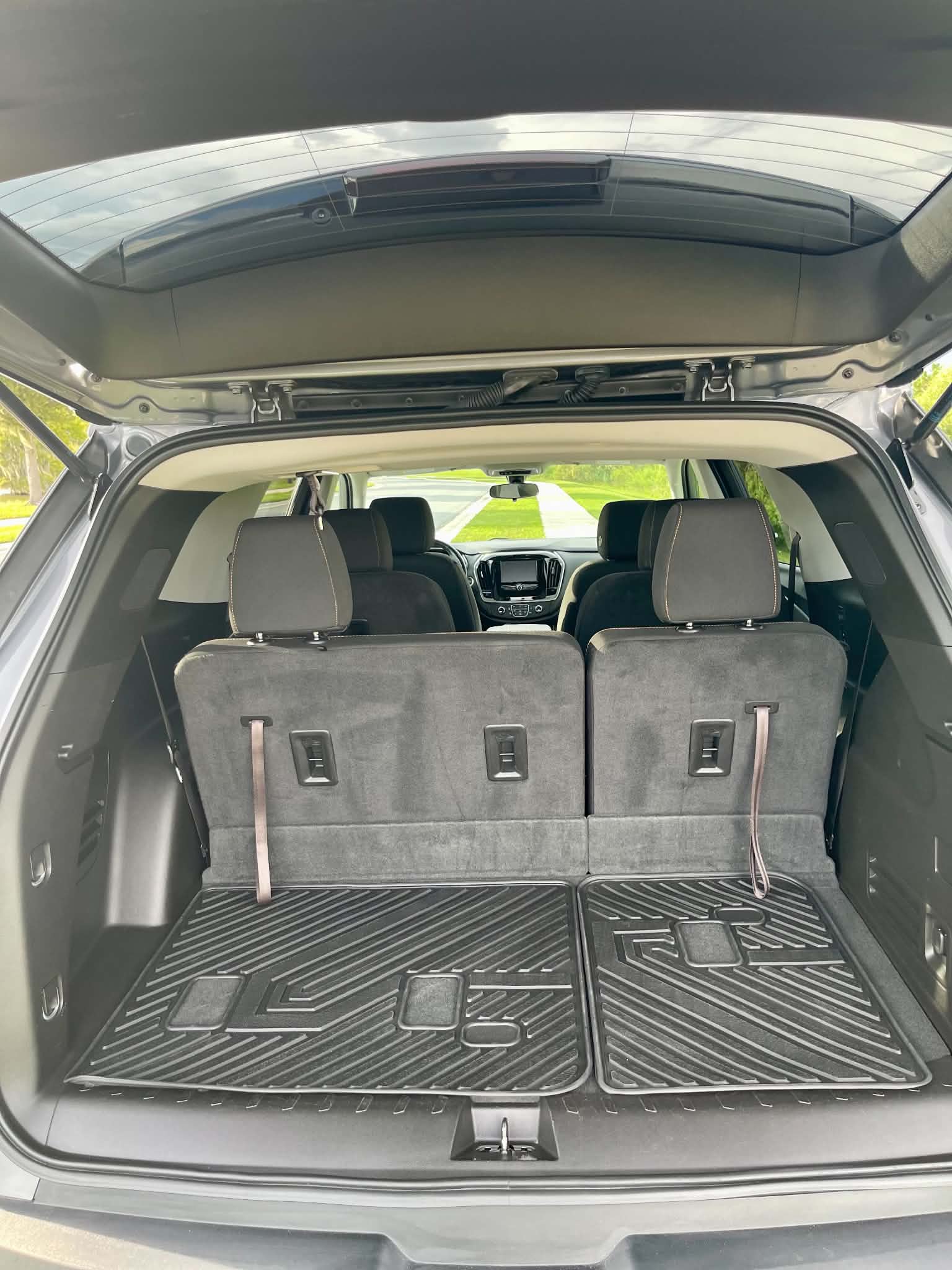 Used 2019 Chevrolet Traverse LT FWD image 16