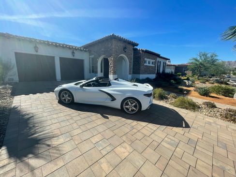 Used 2022 Chevrolet Corvette Stingray Convertible w/ Z51 Performance Package image 15