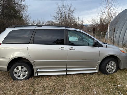 Used 2007 Toyota Sienna LE image 5