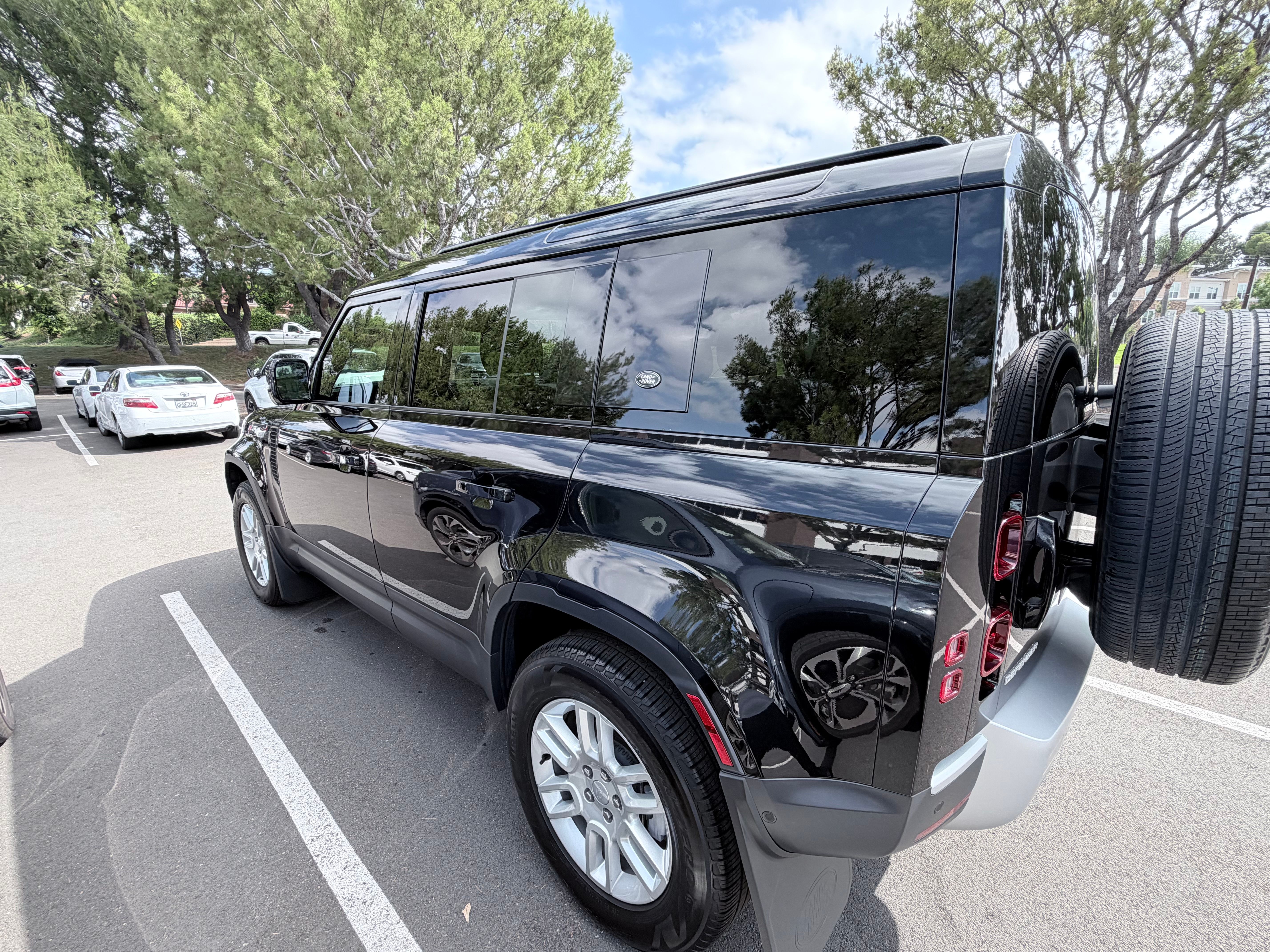 Used 2024 Land Rover Defender 110 S AWD/4WD image 8