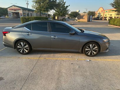 Used 2021 Nissan Altima 2.5 SV w/ SV Premium Package