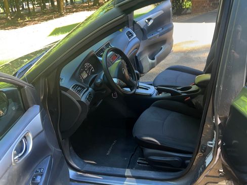 Used 2015 Nissan Sentra S image 2