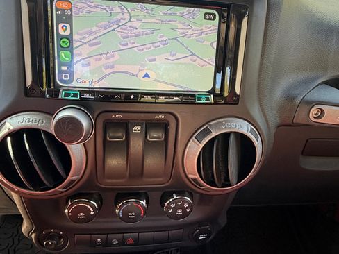 Used 2014 Jeep Wrangler Sport w/ Quick Order Package 24S AWD/4WD image 12