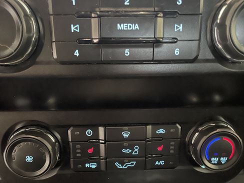 Used 2020 Ford F150 XLT w/ Equipment Group 302A Luxury AWD/4WD image 12