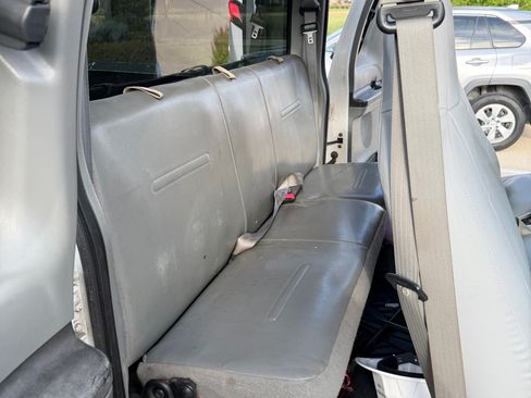 Used 2005 Ford F250 XL AWD/4WD image 14