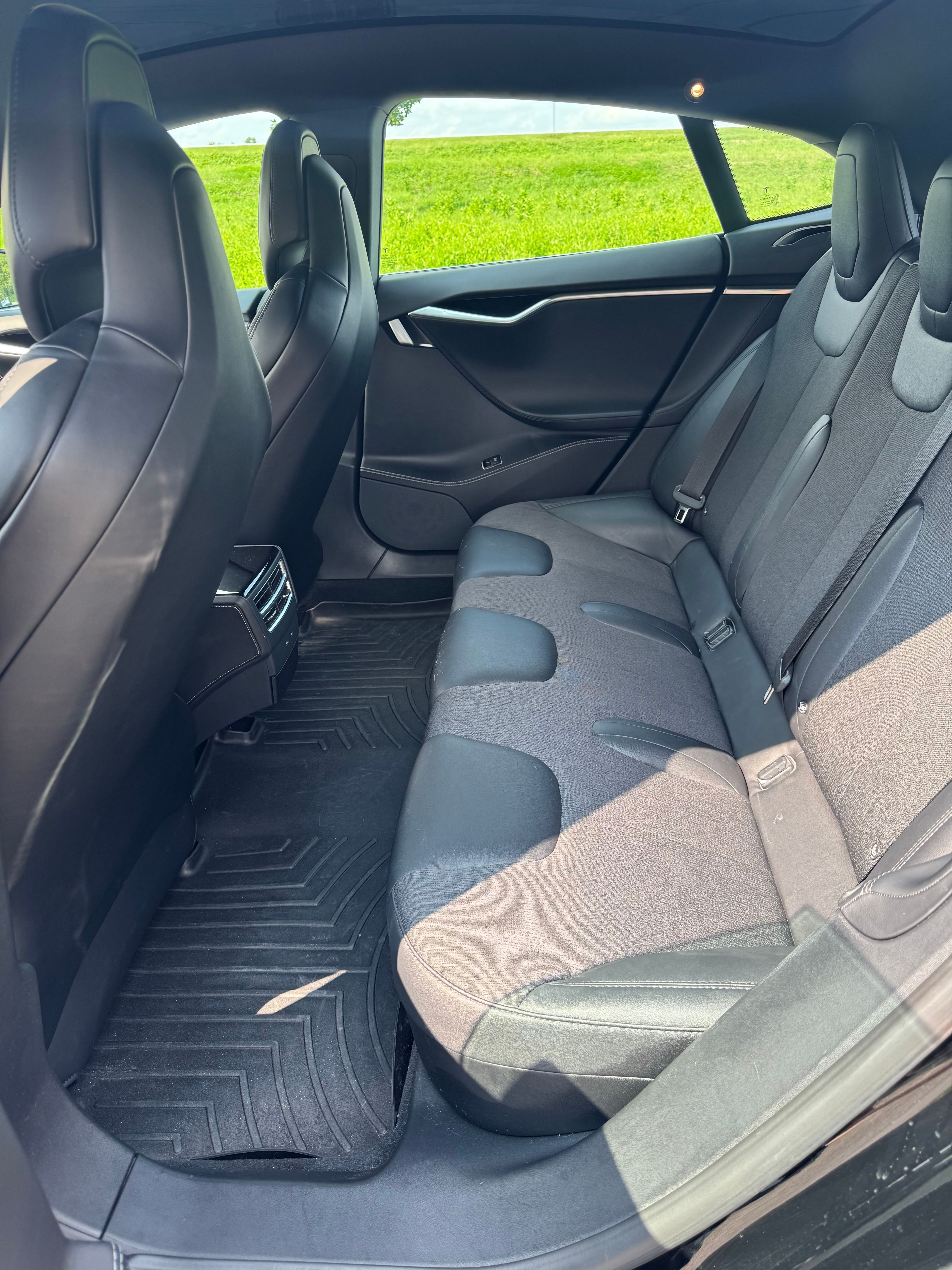 Used 2017 Tesla Model S 100D AWD/4WD image 9