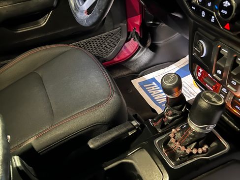 Used 2022 Jeep Wrangler Rubicon w/ LED Lighting Group image 11