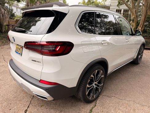 Used 2021 BMW X5 sDrive40i w/ Premium Package image 11