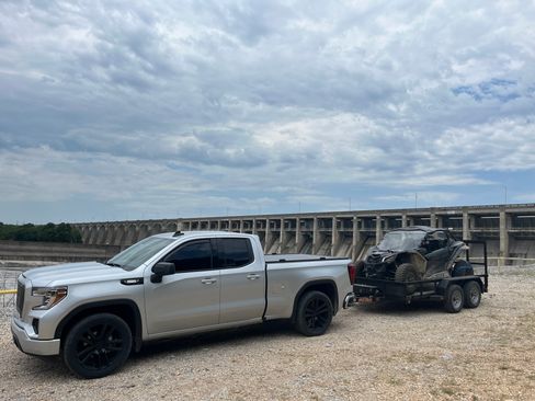 Used 2021 GMC Sierra 1500 Elevation w/ Preferred Package image 4