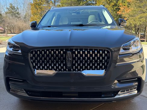 Used 2023 Lincoln Aviator Black Label w/ Dynamic Handling Package image 31