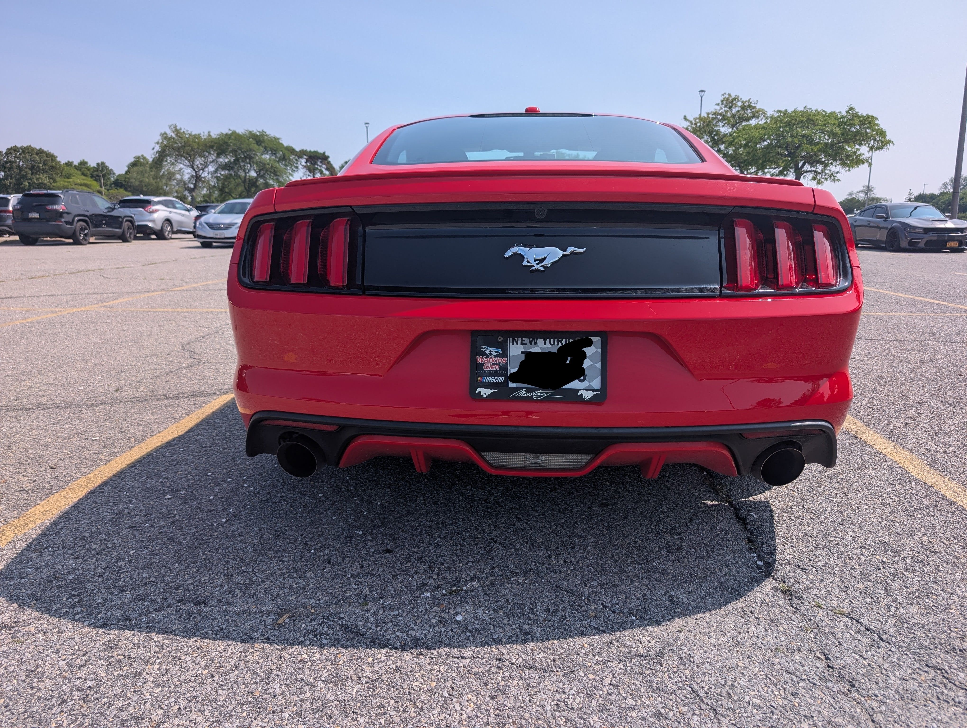 Used 2017 Ford Mustang Premium RWD image 4