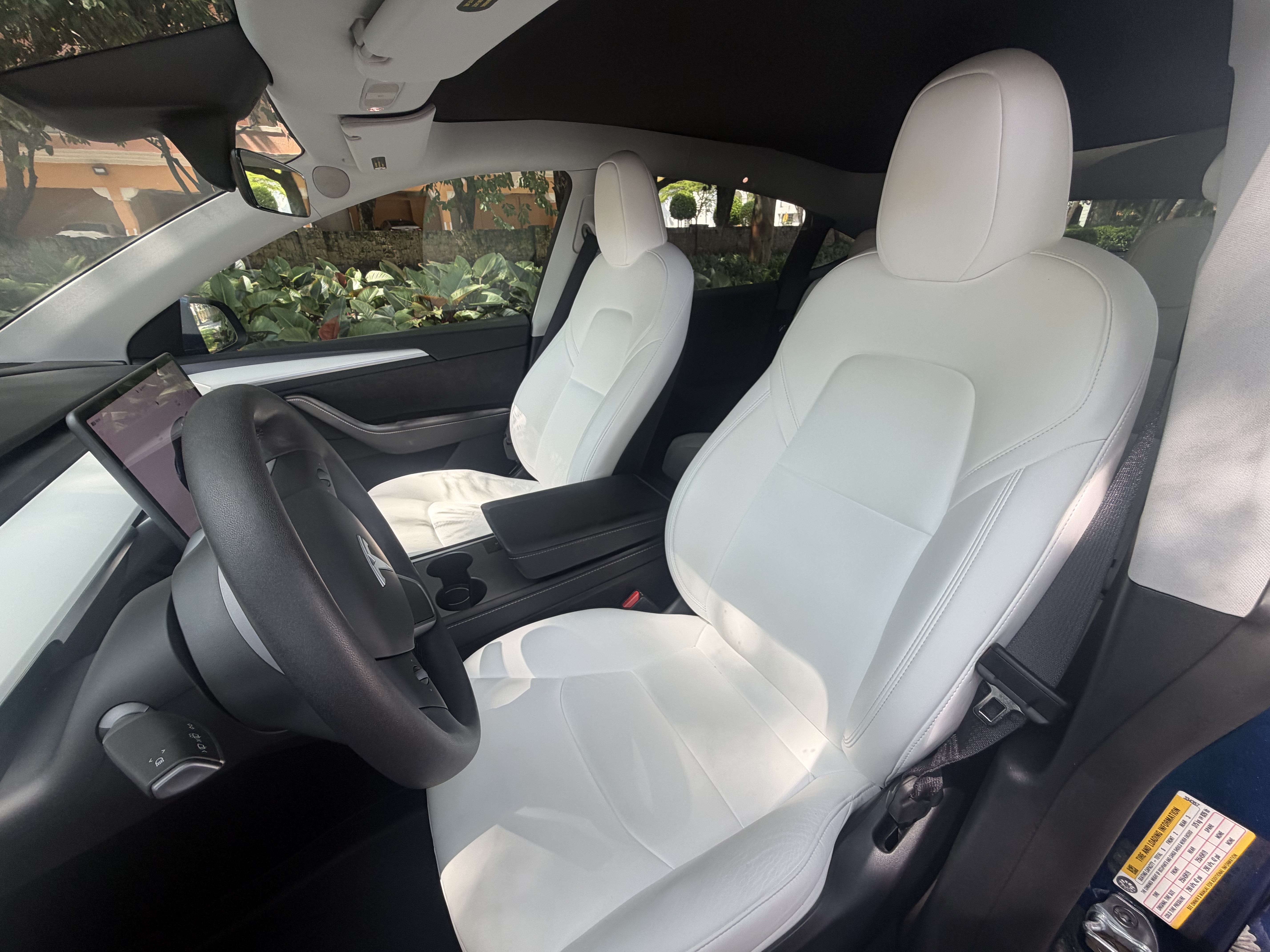Used 2024 Tesla Model Y Long Range RWD image 9