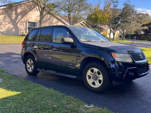 Used 2011 Suzuki Grand Vitara Premium image 1